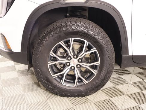 Used 2025 GMC Acadia AT4 AWD/4WD image 18