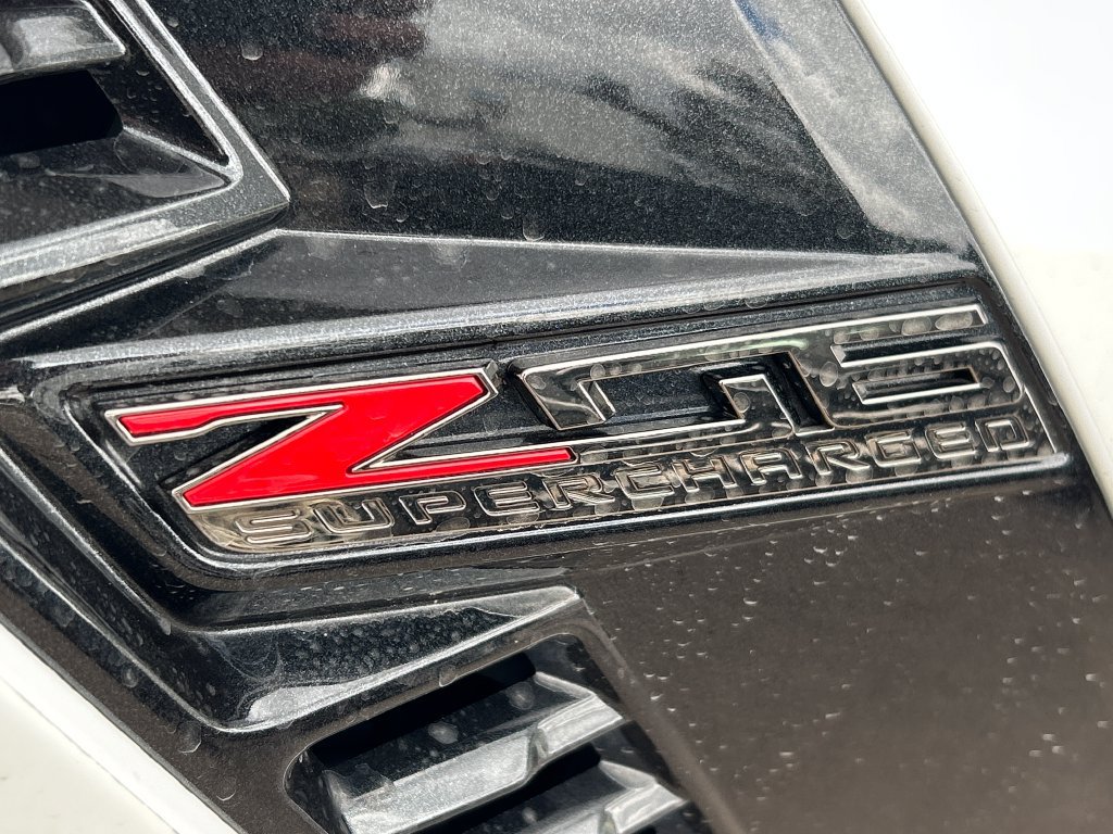 Used 2016 Chevrolet Corvette Z06 w/ 2LZ Preferred Equipment Group RWD image 21