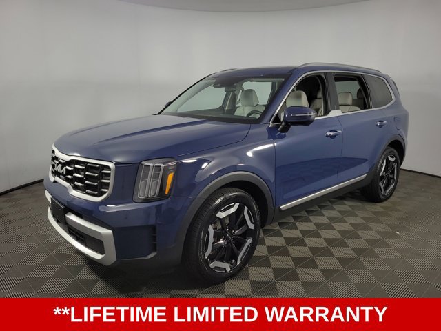 Used 2024 Kia Telluride S w/ S Sunroof Package AWD/4WD image 3
