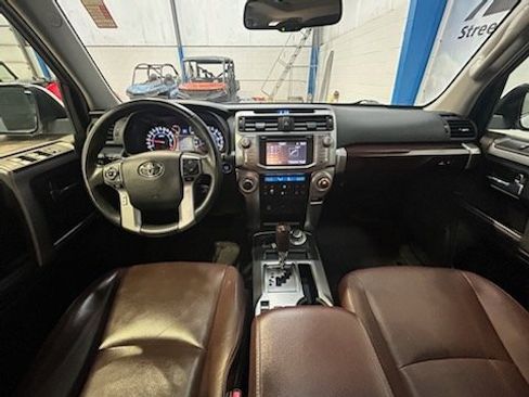 Used 2017 Toyota 4Runner Limited image 15