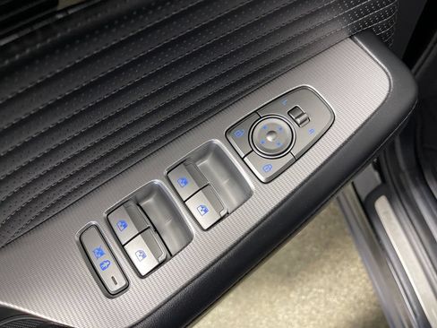 Used 2025 Hyundai Palisade Calligraphy AWD/4WD image 16