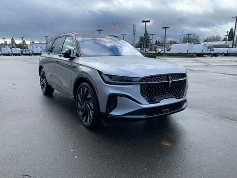 New 2026 Lincoln Nautilus Reserve w/ Jet Appearance Package image 9