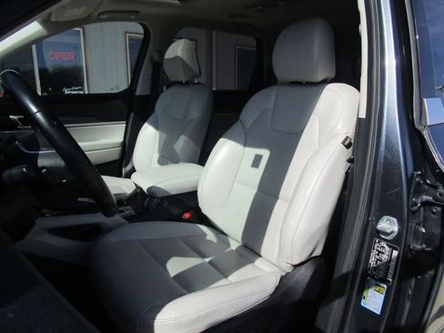 Used 2021 Kia Telluride S AWD/4WD image 11