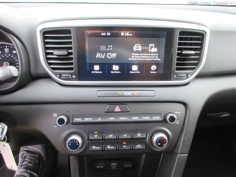 Used 2020 Kia Sportage LX AWD/4WD image 30