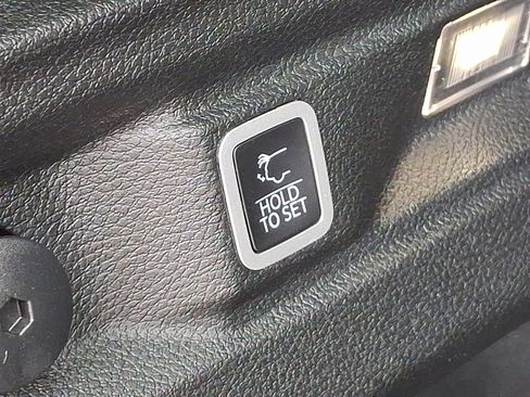 Used 2023 Jeep Grand Cherokee L Limited w/ Trailer Tow Group (B) image 31