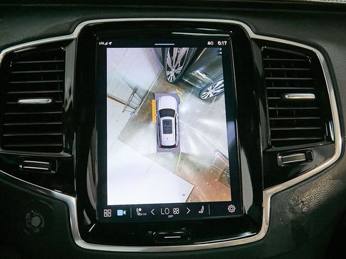 Certified 2023 Volvo XC90 B6 Ultimate w/ Protection Package Premier image 33