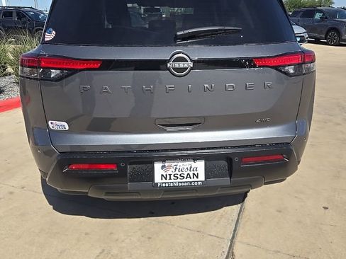 New 2026 Nissan Pathfinder SV image 9