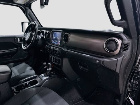 Used 2020 Jeep Gladiator Sport w/ Quick Order Package 24S AWD/4WD image 27