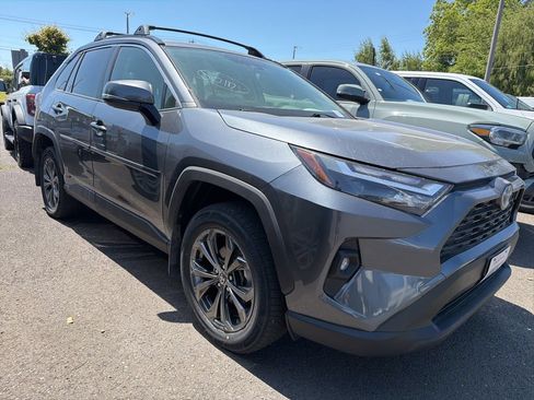 Used 2022 Toyota RAV4 XLE Premium AWD/4WD image 3