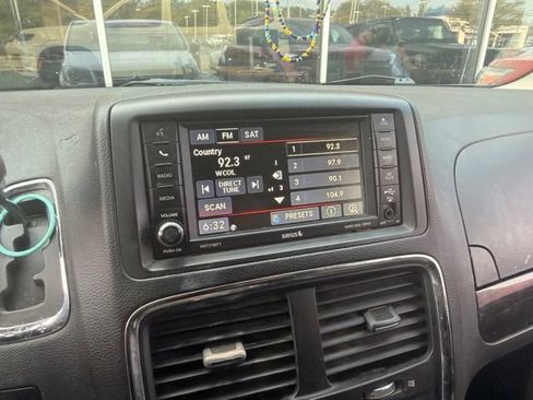 Used 2016 Dodge Grand Caravan SE w/ Quick Order Package 29E SE FWD image 5