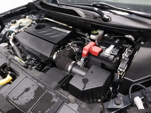 Certified 2023 Nissan Rogue SV image 12