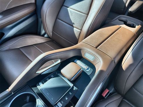 Used 2024 Mercedes-Benz GLS 450 4MATIC image 23