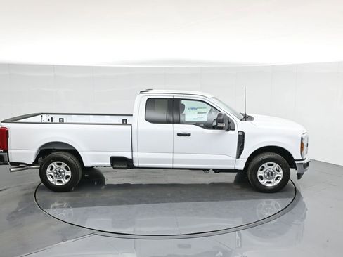 New 2026 Ford F250 XLT w/ F-250 >10K GVWR Package image 31
