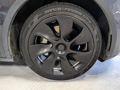 Used 2021 Tesla Model Y Long Range AWD/4WD image 12