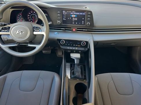Certified 2023 Hyundai Elantra SEL FWD image 16