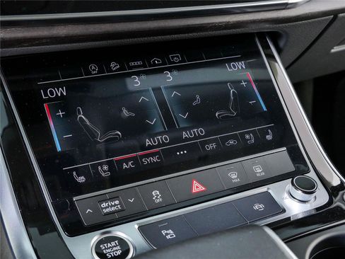 Used 2023 Audi Q8 Premium Plus w/ Premium Plus Package AWD/4WD image 18