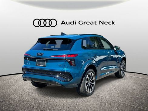 New 2026 Audi Q3 quattro 2.0T AWD/4WD image 9
