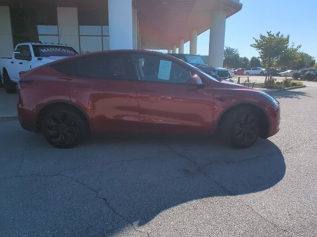 Used 2024 Tesla Model Y Long Range RWD image 30