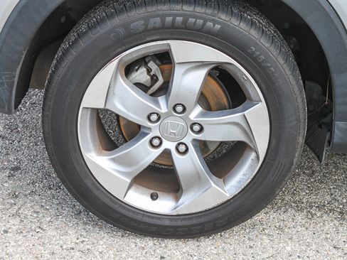 Used 2019 Honda HR-V LX image 11