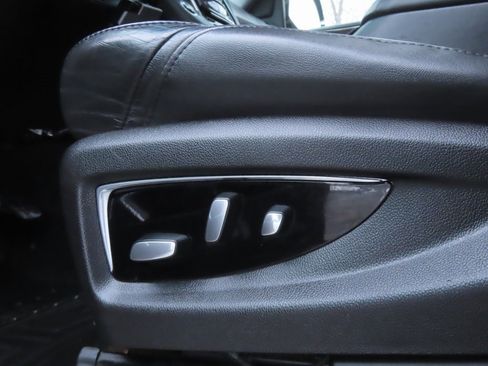 Used 2019 Cadillac Escalade Premium Luxury image 8