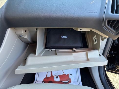 Used 2016 Ford Focus SE w/ SE Sport Package image 32