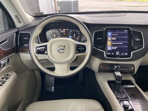 Used 2017 Volvo XC90 T6 Momentum w/ Vision Package AWD/4WD image 17