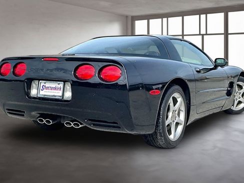 Used 2002 Chevrolet Corvette Coupe image 6