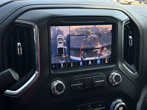 Used 2020 GMC Sierra 1500 AT4 w/ AT4 Premium Package AWD/4WD image 10