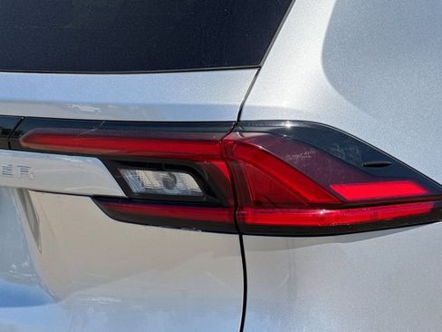 Used 2025 Toyota Grand Highlander AWD image 52