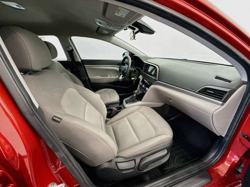 Used 2020 Hyundai Elantra SE FWD image 28