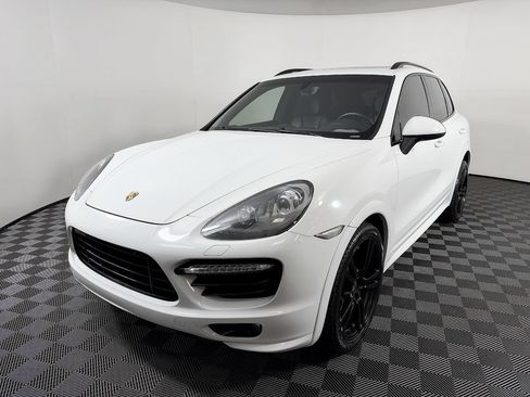 Used 2013 Porsche Cayenne GTS AWD/4WD image 3