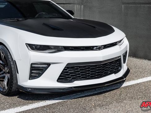 Used 2018 Chevrolet Camaro SS image 59