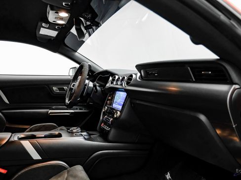 Used 2022 Ford Mustang Shelby GT500 w/ Technology Package image 48