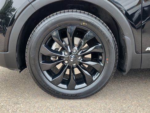 Used 2020 Kia Sorento S AWD/4WD image 17