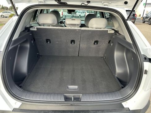 Used 2025 Hyundai Kona SEL image 31