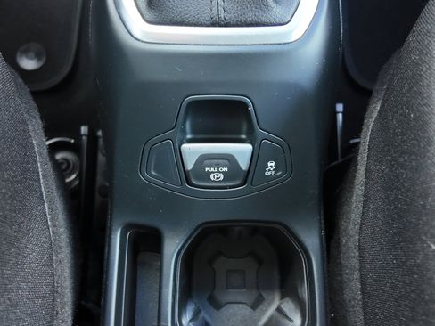 Used 2019 Jeep Renegade Sport image 13