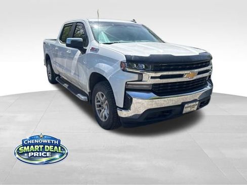Used 2021 Chevrolet Silverado 1500 LT w/ Z71 Off-Road Package AWD/4WD image 2