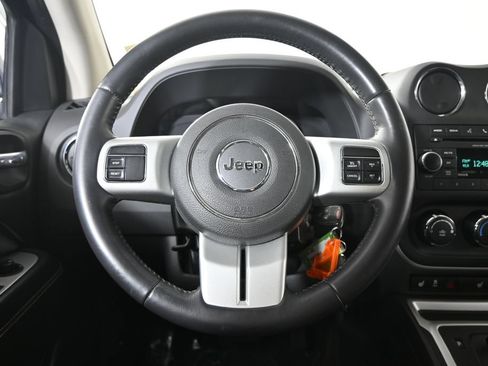 Used 2017 Jeep Compass High Altitude AWD/4WD image 30