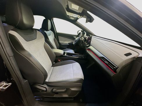 Used 2023 Volkswagen ID.4 Pro image 32