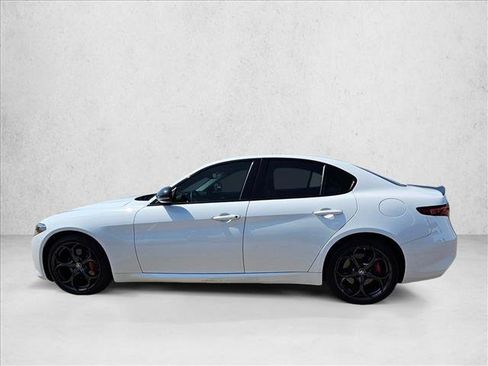 Used 2019 Alfa Romeo Giulia Ti Sport w/ Quick Order Package 22S Sport AWD/4WD image 8