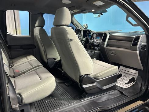 Used 2018 Ford F250 XL w/ Power Equipment Group AWD/4WD image 38