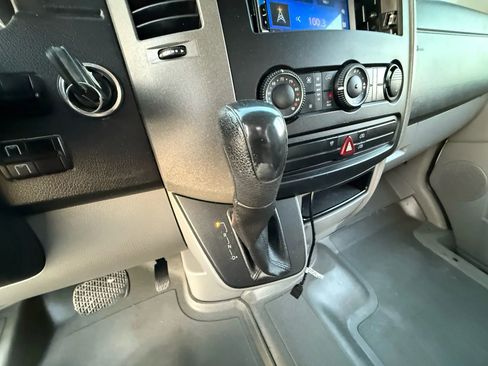 Used 2008 Dodge Sprinter 2500 image 14