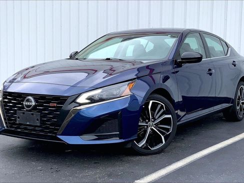 Used 2024 Nissan Altima 2.5 SR AWD/4WD image 1
