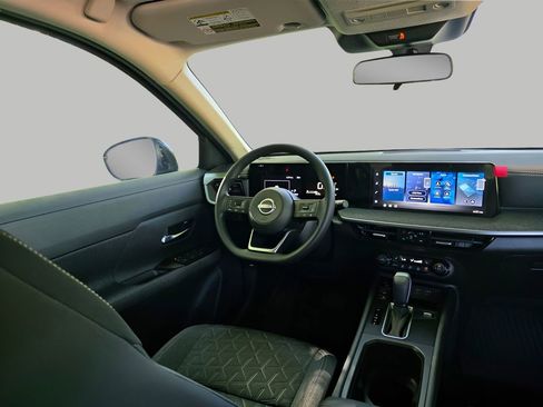 New 2026 Nissan Kicks SV w/ Charging Package FWD image 8