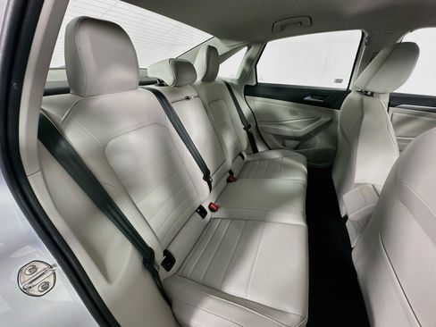 Used 2023 Volkswagen Jetta SE FWD image 27