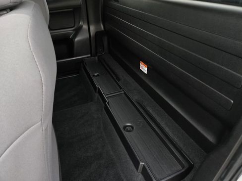 Used 2021 Toyota Tacoma SR image 11