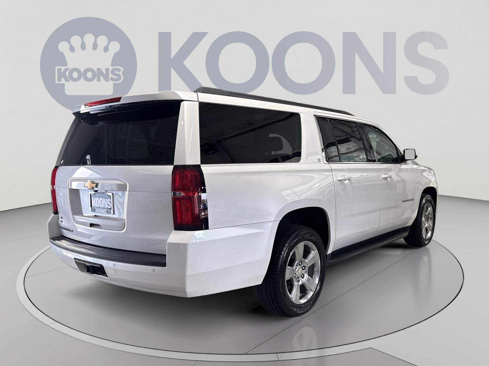 Used 2017 Chevrolet Suburban LT w/ Luxury Package AWD/4WD image 11