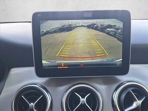 Used 2020 Mercedes-Benz GLA 250 image 13