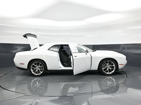 Used 2023 Dodge Challenger GT RWD image 5