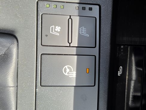 Used 2023 Lexus IS 350 F Sport AWD/4WD image 21